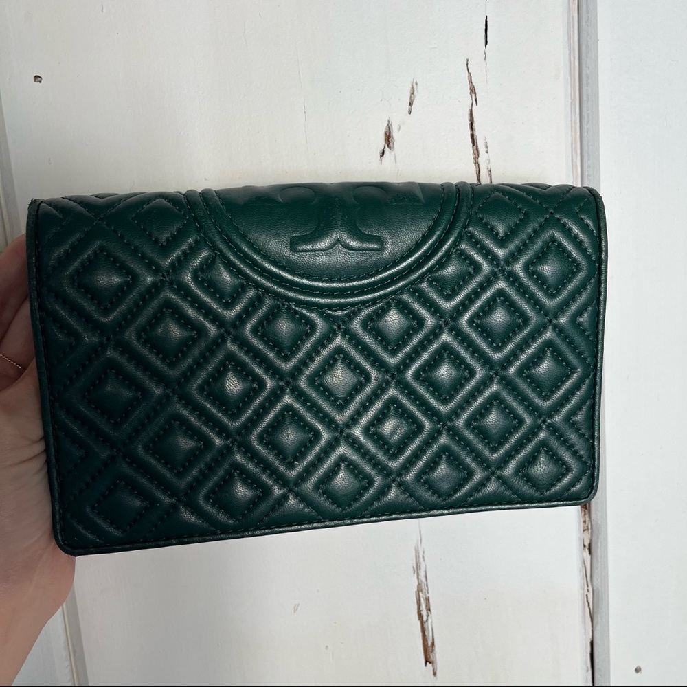 Tory Burch Fleming Quilted Crossbody Wallet